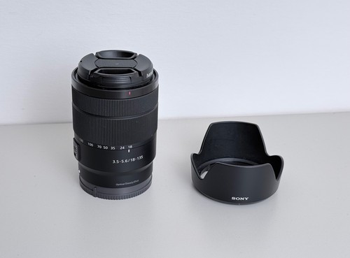 Sony 135mm oss sel18135 - e,
